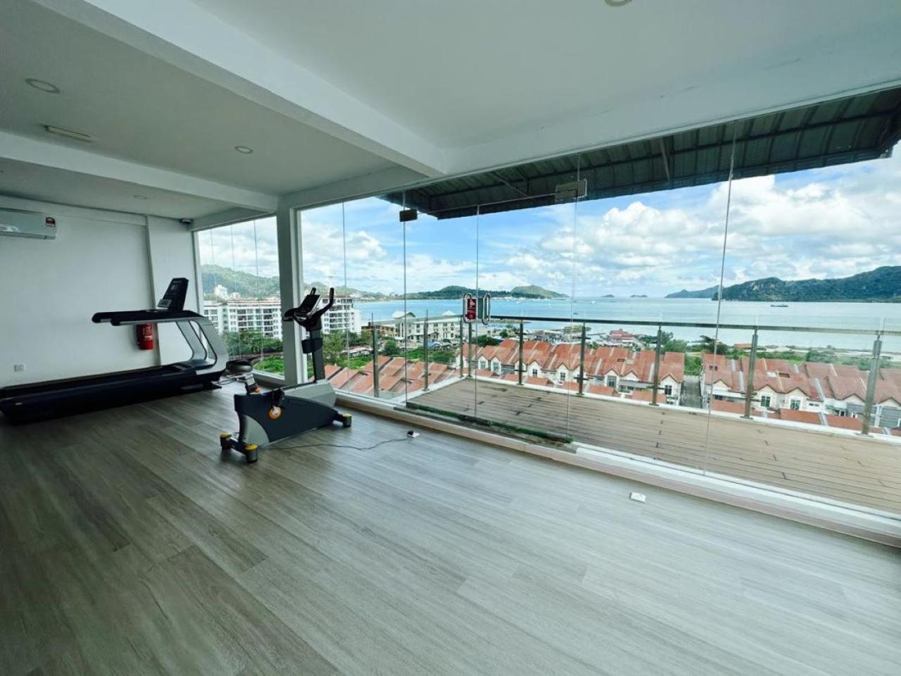 Maya Seaview Families Suite Apartment + Sky Pool Kuah Εξωτερικό φωτογραφία