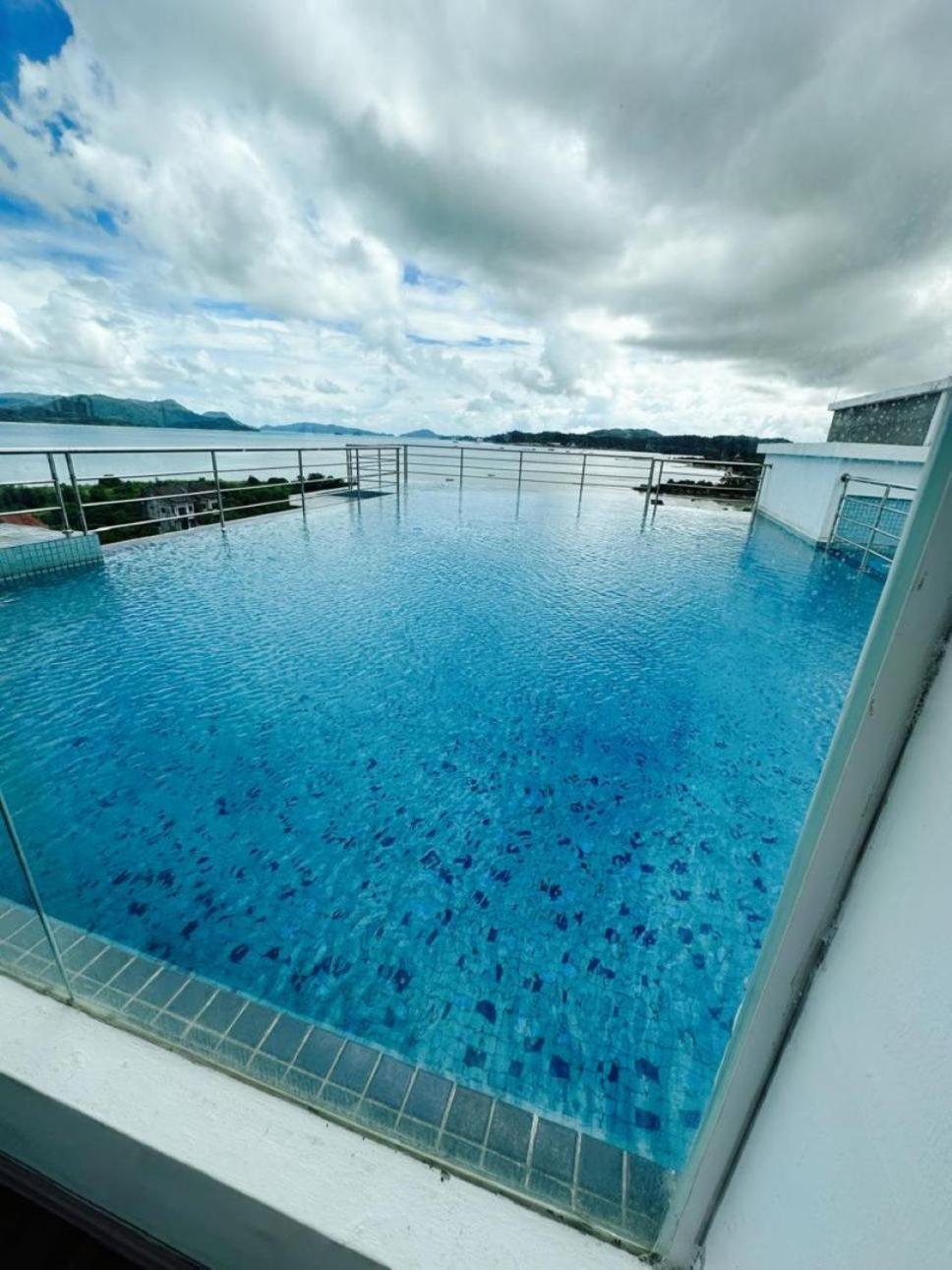 Maya Seaview Families Suite Apartment + Sky Pool Kuah Εξωτερικό φωτογραφία